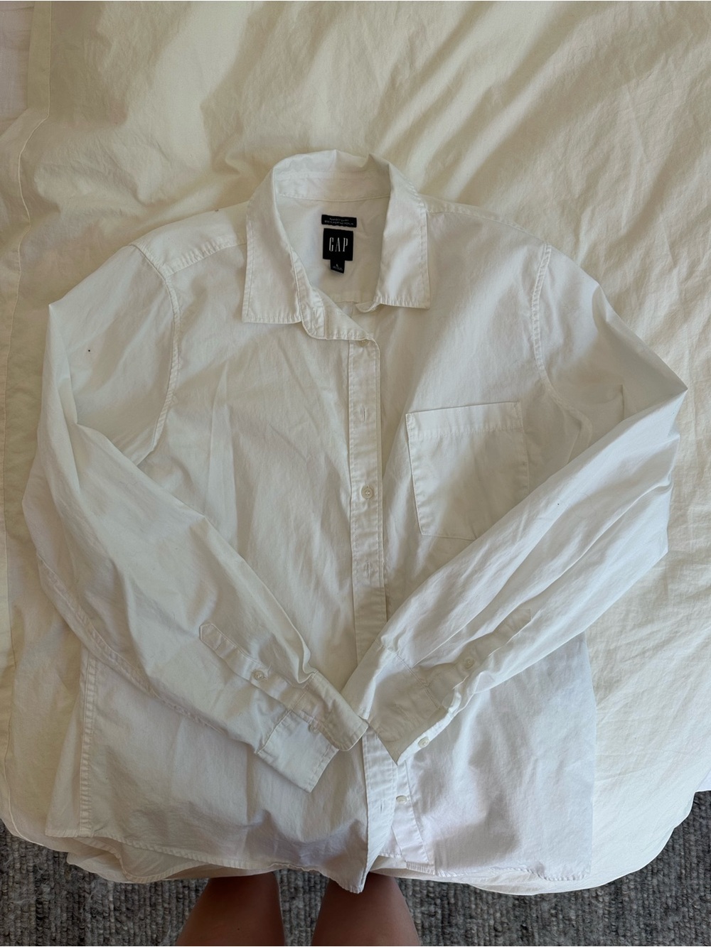 GAP White Crisp Cotton Button-Down Shirt